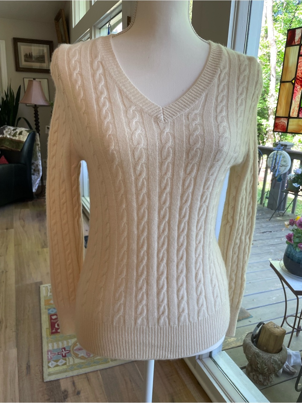 Neiman Marcus “the cashmere collection”Cream Cable V-Neck Sweater